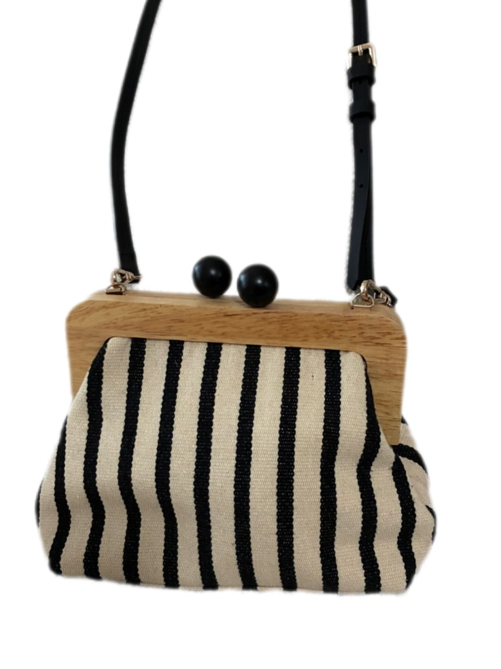 Zara EUC Cream & Black
Striped Kiss lock w/ Wood Frame